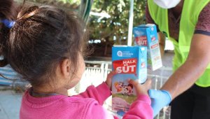 Büyükşehir çocuklara 224 bin litre Halk Süt dağıttı