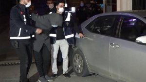 Çaldıkları motosikletle 4 farklı kapkaça karışan 2 şüpheli tutuklandı