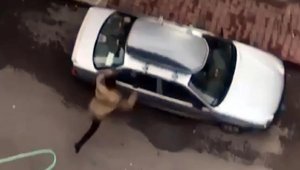 Eski kız arkadaşının evlendiğini öğrenince otomobillerin camlarını kıran zanlı serbest