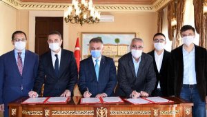 Finikeli hayırseverden eğitime çifte katkı
