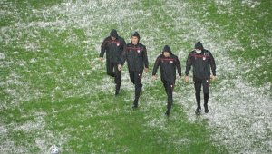 Fraport TAV Antalyaspor - Atakaş Hatayspor maçı için hakem kararı bekleniyor