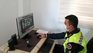 Jandarmadan çocuklara trafik eğitimi