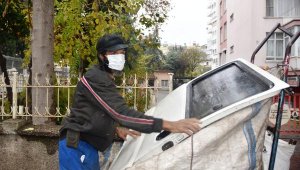 Kamyonet kapısını aldı, 'sahipsiz sandım' dedi