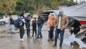 Kapalı olan kamp alanında geceleyen 39 kaçak göçmen yakalandı