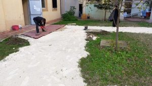 Kemer Devlet Hastanesi'nin çevresi düzenlendi