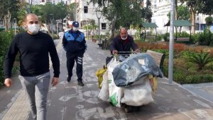 Kış günü parkta yatarken bulundu, zabıta ve bekçiler destek oldu