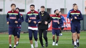 Lider Alanyaspor, Beşiktaş'a karşı ilk galibiyetini almak istiyor