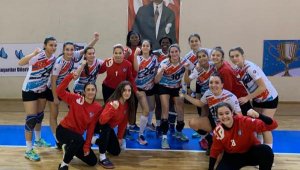 Mavi Kelebekler, çeyrek finalde