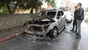 Park halindeki cip, alev alev yandı