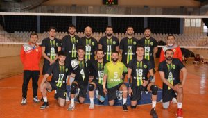 Voleybol maçına korona ertelemesi