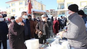 AK Parti'den pazar esnafına ziyaret