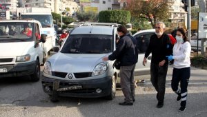 Alanya'da zincirleme kaza: 4 yaralı