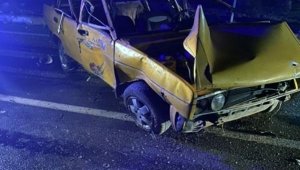 Antalya'da otomobil devrildi: 2 ölü, 4 yaralı