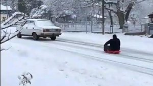 Antalya'da tehlikeli kızak eğlencesi kamerada