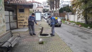 Büyükşehir sinek ve haşereyle mücadelesini sürdürüyor