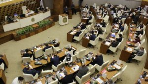 Büyükşehir'de yılın ilk meclisi yarıda kaldı