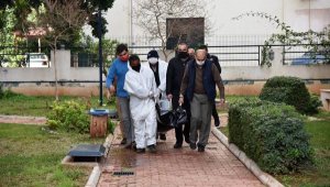 Emekli öğretmen evinde fenalaşıp, öldü