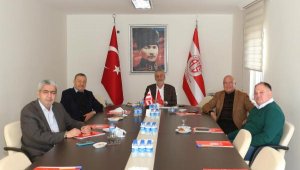 Eski başkanlardan tam destek