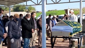 İstanbul'da evinin önünde cesedi bulunan Ali, Antalya'da toprağa verildi