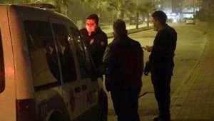 Kısıtlamayı ihlal edip okul bahçesinde oynayan gençlere ceza