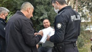 Kızını rehin alan damadını, elinden aldığı bıçakla yaraladı