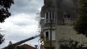 Kumluca'da ev yangını