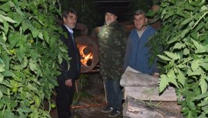 Kumluca'da sera üreticileri don nöbetine başladı