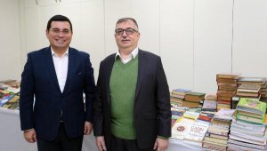 Kütüphanenin kitap koleksiyonu şehirle oluşturuluyor