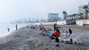 Ocak ayında yazdan kalma günlerin tadını turistler çıkardı