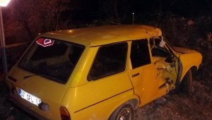 Otomobille çarpışan motosikletin sürücüsü öldü