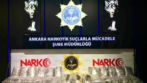 Polisin 'dur' ihtarına uymayan otomobilde 31 kilo uyuşturucu çıktı
