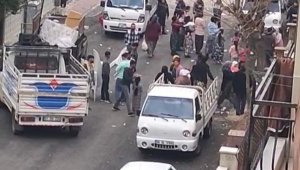 Sokakta eğlence yapanların, polis sirenini duyunca kaçıştığı anlar kamerada