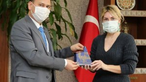 Afganistanlı baba- kızın Akdeniz Üniversitesi başarısı