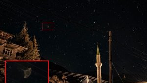 Amatör fotoğrafçı gökyüzünde ilginç nesne fotoğrafladı