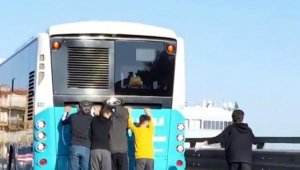 Antalya'da 5 patenli çocuğun tehlikeli yolculuğu