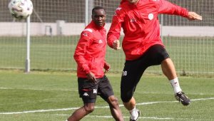 Antalyaspor geriye düştüğü maçları kazanamıyor, öne geçtiği maçları da kaybetmiyor