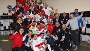 Antalyaspor'da yenilmezlik toplamda 6, deplasmanda 4 haftaya yükseldi