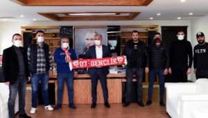 Antalyaspor'un 55'inci doğum gününde Muratpaşa'dan taraftara hediye