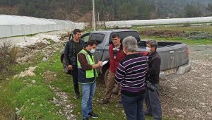 Büyükşehir, Kaş'ta fırtınada zarar gören seralar için çalışma başlattı