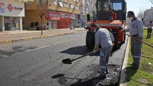Büyükşehir'den kısıtlamada asfalt mesaisi