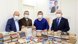 Cemil Meriç Kitaplığı'na 'Onat Köşesi'
