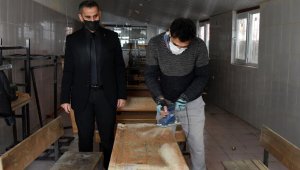 Eskiyen sıralar yaşama dönüyor