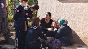 Evinde çıkan yangını, gözyaşlarıyla izledi
