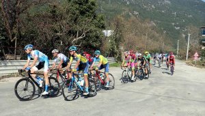 Grand Prix Yol Bisiklet Yarışları'nın Alanya etabı tamamlandı