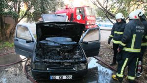 İşe gitmek istediği otomobili yandı