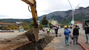 Kemer Kuzdere'de alt yapı çalışması sürüyor