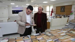 Kepez'in kitap bağış kampanyasına rekor bağış