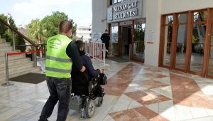 Manavgat Belediyesi'nden engelsiz ulaşım desteği