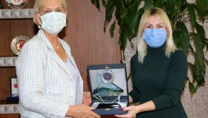 Prof. Dr. Havva İşkan Işık'a vefa plaketi