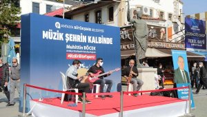 Tatil müzikle renklendi